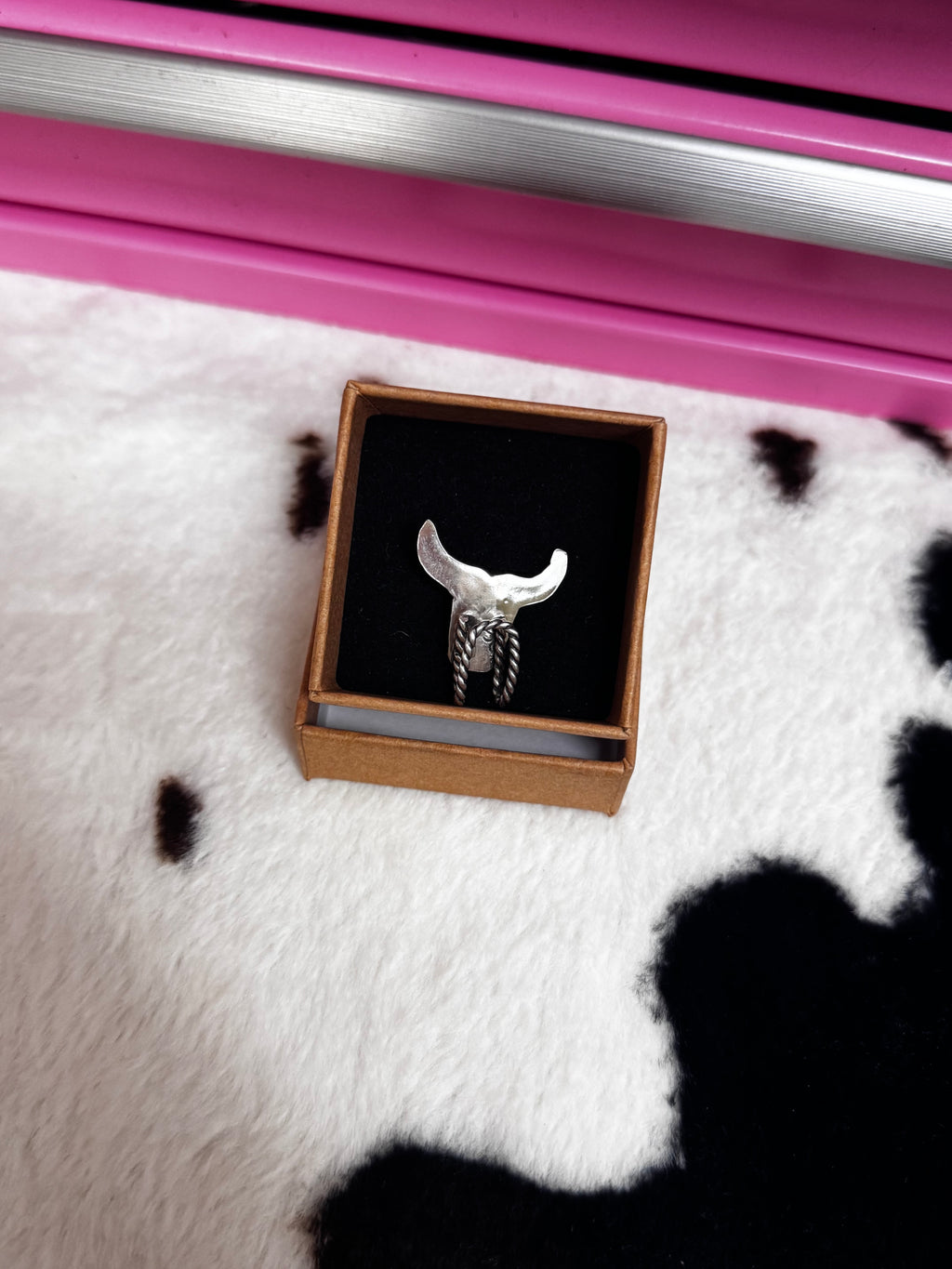 Steer Hat Pin