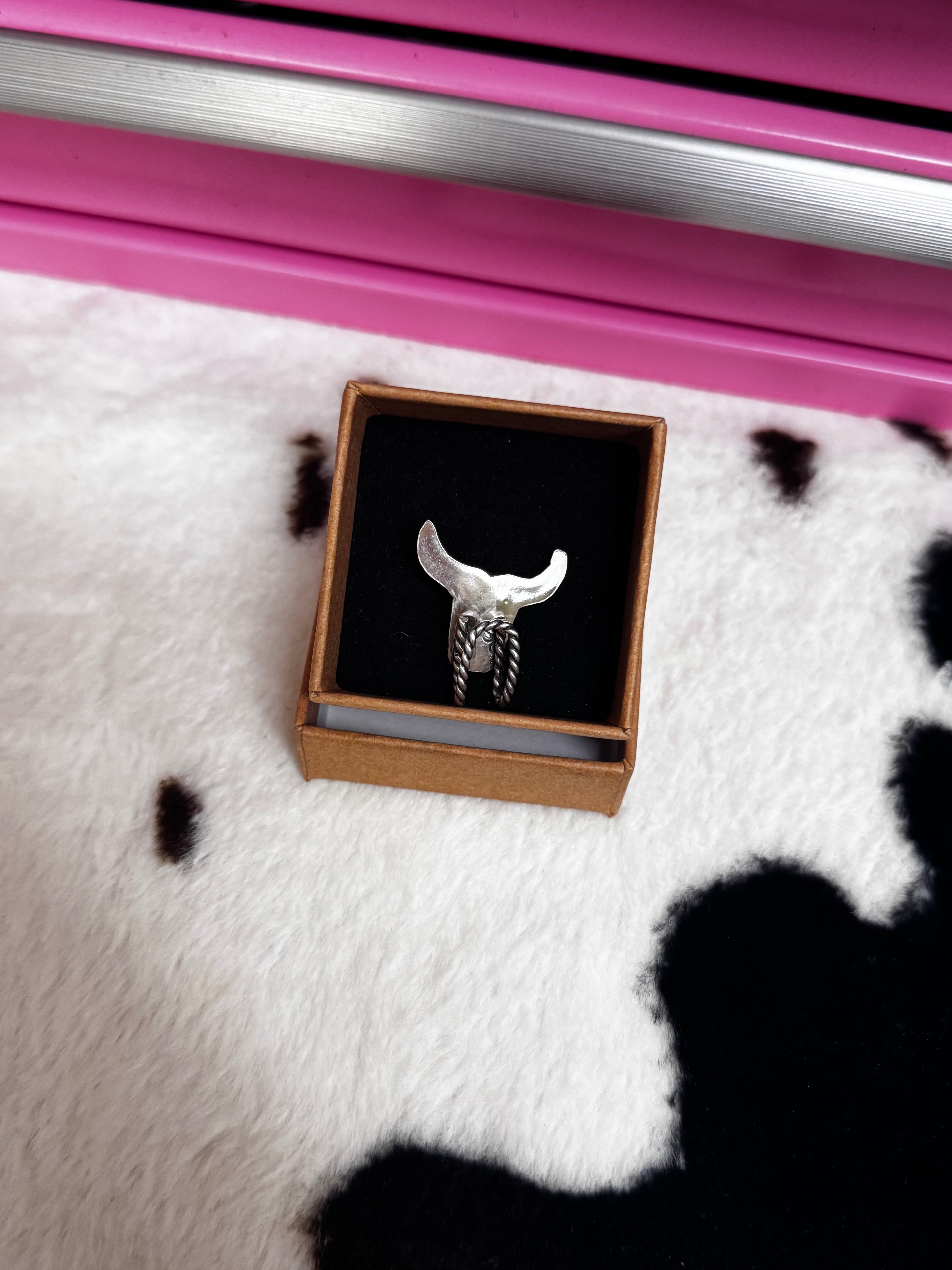Steer Hat Pin