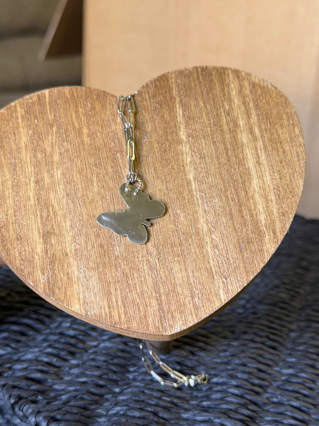 Flutter By Necklace